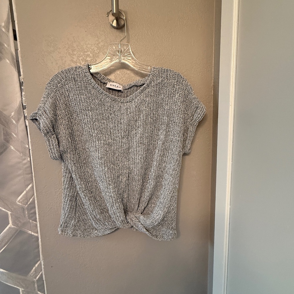 Gilli New York -  Gray Knit Crop Top
